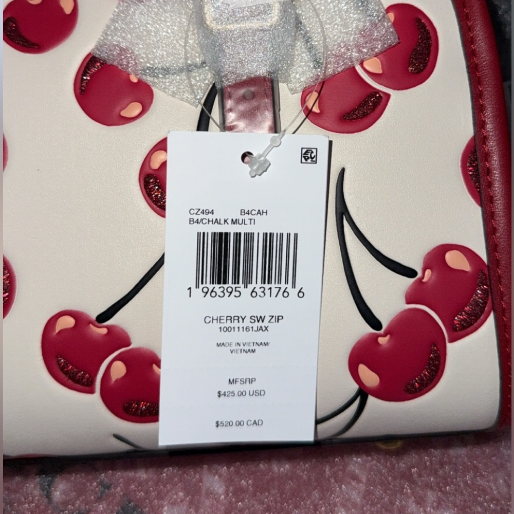 Swing Zip Bag with Cherry Print and Cherry Charm ๐ Limited Re-edition from 1998 - Picture 14 of 15